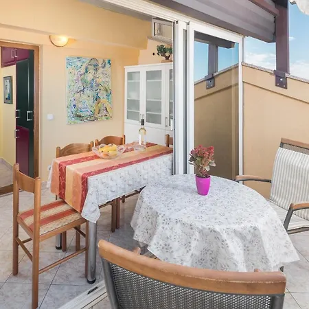 Bella Vista アパート *